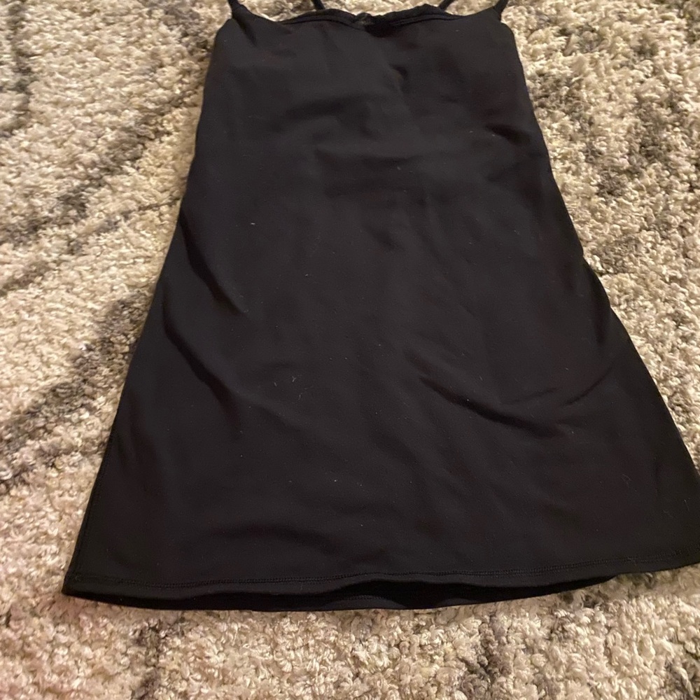 Black lululemon tank top